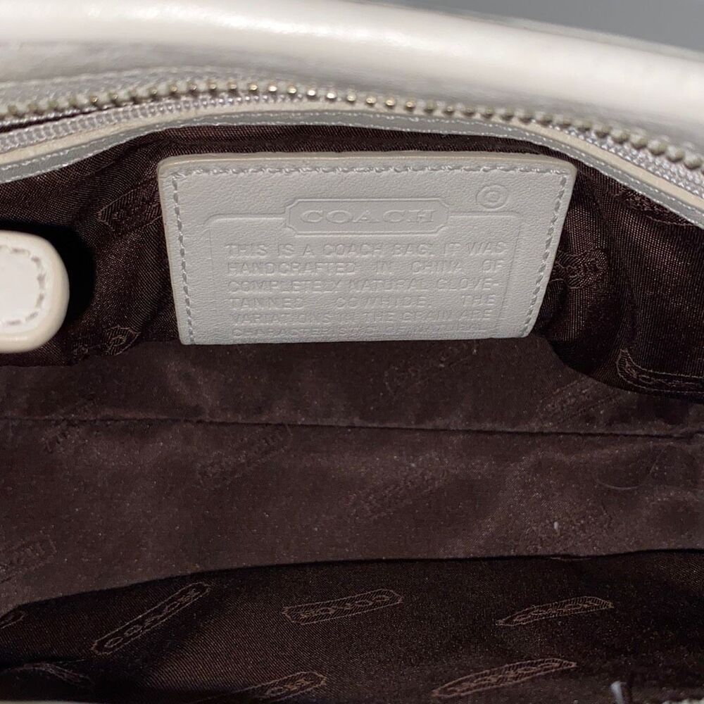Coach Women's White Zipper Top Leather Tote Handbag - Picture 8 of 12